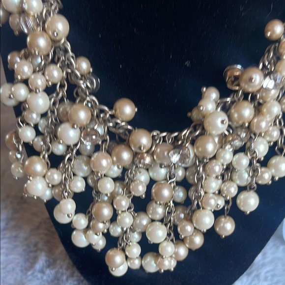 LOFT Gold and Cream Pearl Necklace - Picture 2 of 4